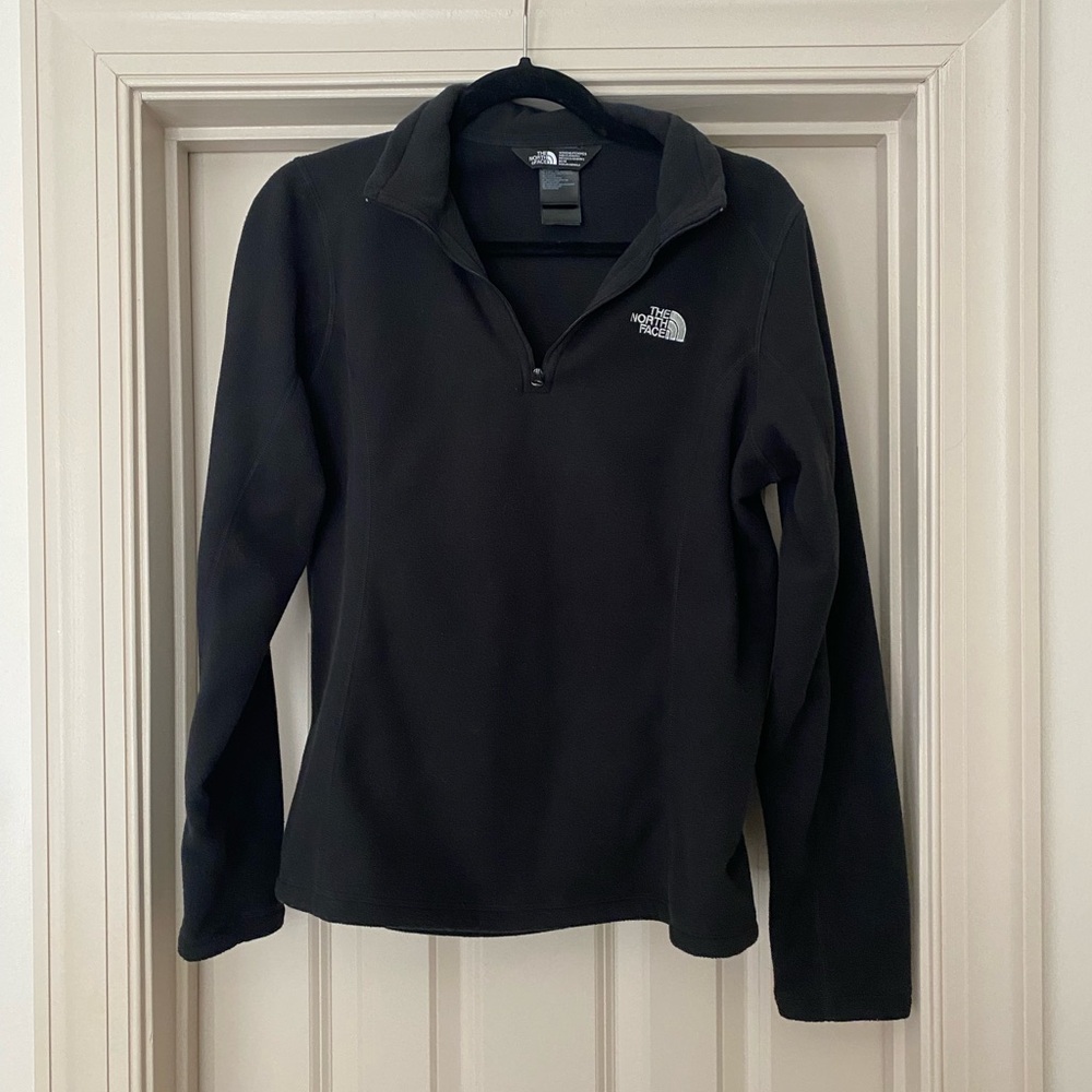 The North Face Women's Black Pullover